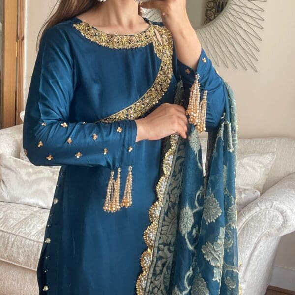Yasnaa